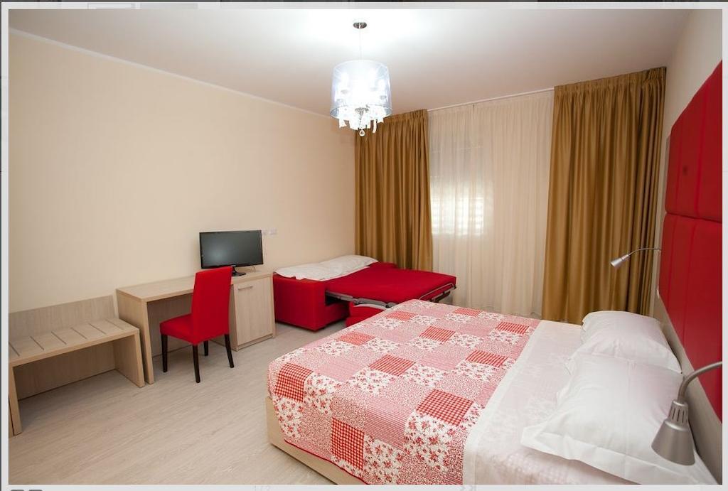 Hotel Elys Pieve Emanuele Zimmer foto