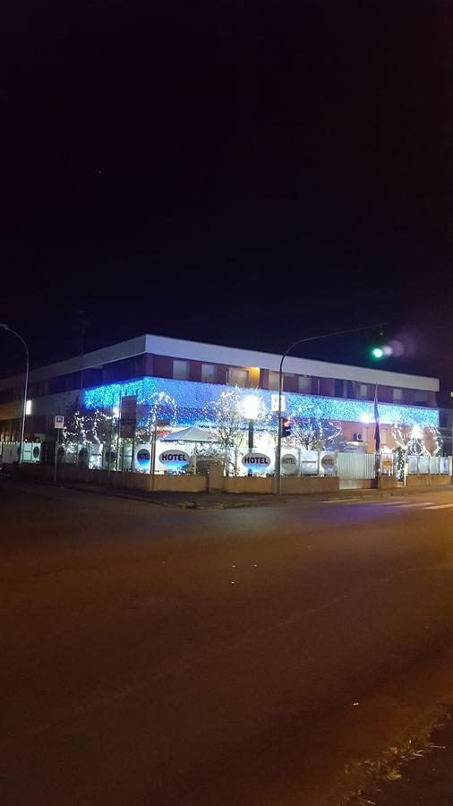 Hotel Elys Pieve Emanuele Exterior foto